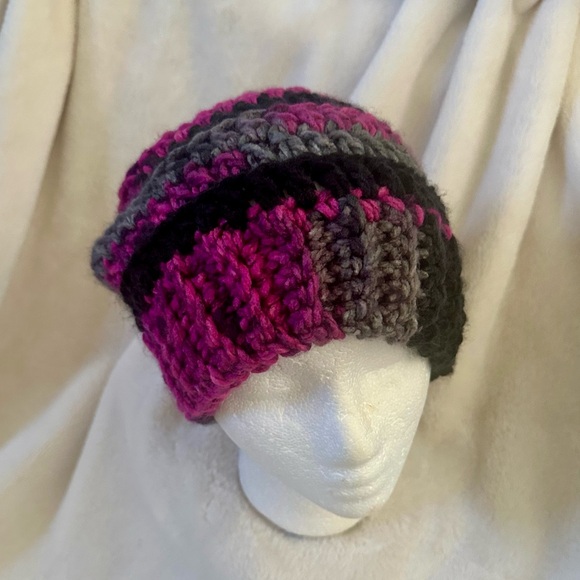 Beanie - Slightly slouchy - Picture 3 of 6
